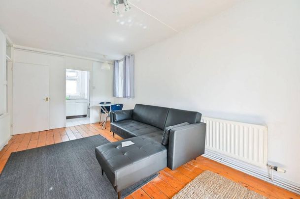 1 bedroom flat to rent - Photo 1