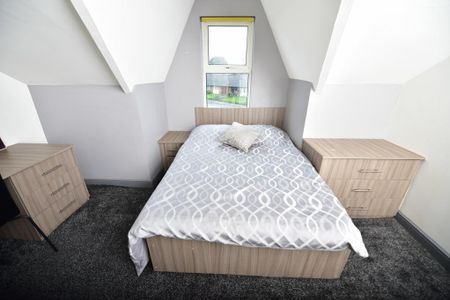 1 bedroom in a house share to rent - Photo 5