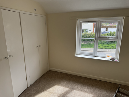 2 bedroom end of terrace house to rent - Photo 3