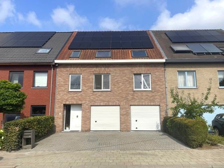 Ruim en lichtrijk duplex appartement met inpandige garage in Rotselaar - Photo 2