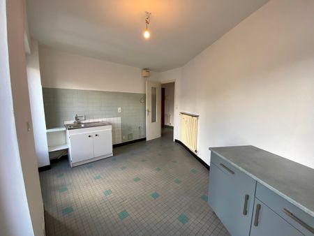 A LOUER. Disponible Immédiatement. Charmant Appartement T2 bis, En Centre Ville de Quimper ! - Photo 5