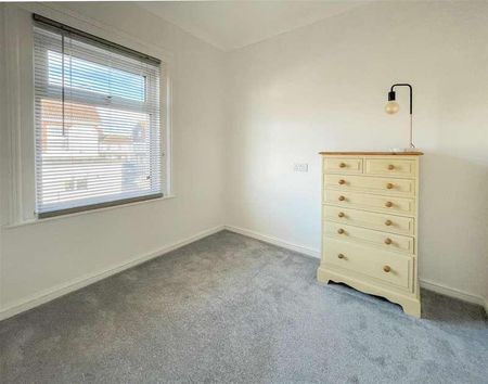 Warrior Square, Eastbourne, BN22 - Photo 5