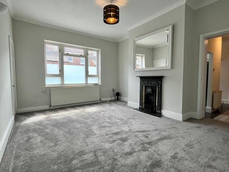 2 Bed Flat, Anita St, M4 - Photo 2