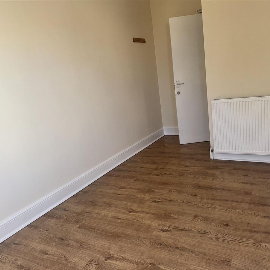 3 bed terraced to rent on Ilkeston, Cotmanhay Road, DE7 - Photo 1