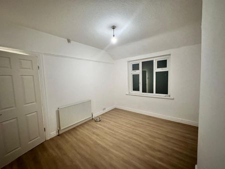 3 Bed Semi-Detached House, Fallow Field, M14 - Photo 4