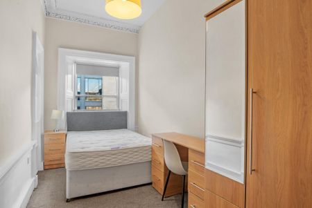 4 bedroom flat to rent - Photo 4