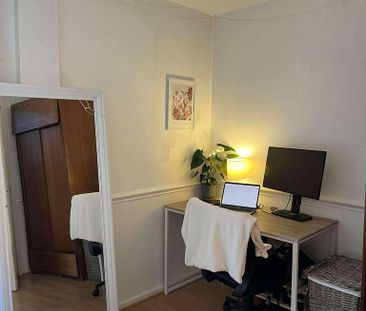 4 bedroom townhouse to rent - Photo 3