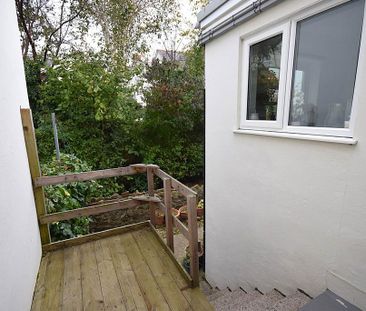 2 bedroom terraced house to rent - Photo 2