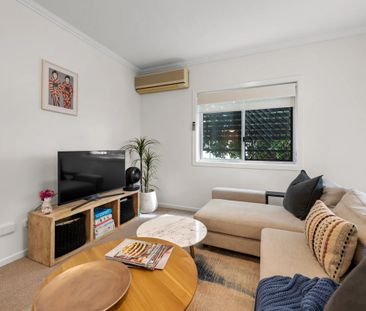 Contemporary Living in Teneriffe's Boutique Complex - Photo 2