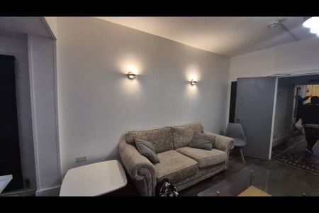 6 Bed Semi-Detached House, Hainault Road, E11 - Photo 2