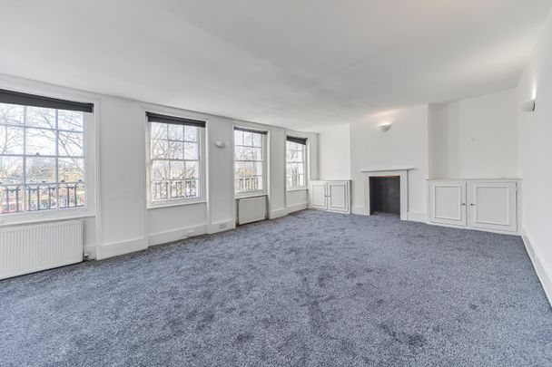 The Pavement, Clapham, London, SW4 - Photo 1