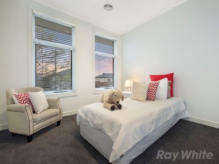 PREMIUM 5-BEDROOM WAVERLEY PARK ENTERTAINER - Photo 3
