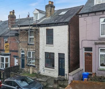 3 bedroom end of terrace house to rent - Photo 2