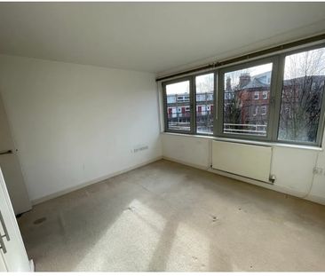 2 Bed Flat, Garand Court, N7 - Photo 1