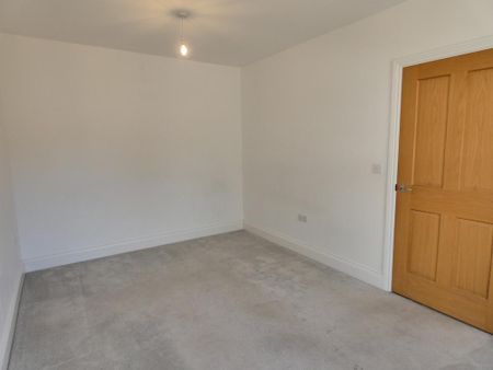 3 bedroom semi-detached house to rent - Photo 4