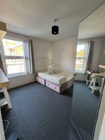Burley Lodge Road,Ls6 - Photo 5