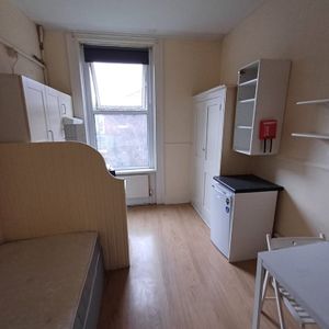 Bedsit, Stuart Crescent, N22 - Photo 2