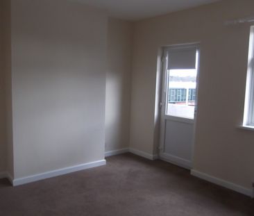 2 bedroom Flat - Farringdon House, Hatfield - Photo 4