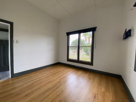Home For Rent - Photo 4