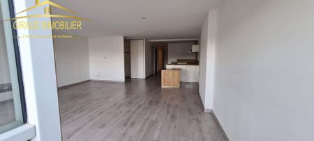 Location Appartement 4 pièces 90m² CHARLIEU 42190 - Photo 2