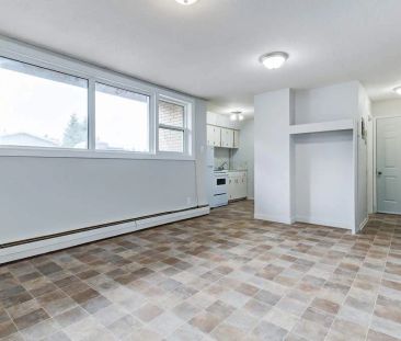 - 2 Bedroom at Sherbrooke House - Photo 2