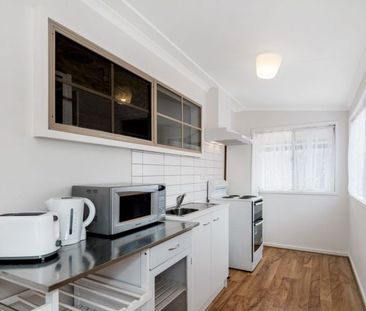 Room 1/2 Glastonbury Drive, Highton - Photo 3