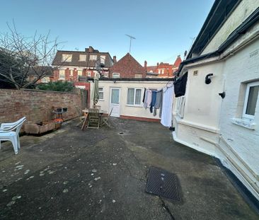 1 bedroom flat to rent - Photo 6