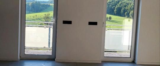 Lichtdurchflutete 4 ZKB mit Balkon Erstbezug ab 01.11.2025 - Photo 1