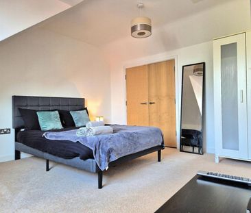 2 Bed Terraced House, Leverton Close, N22 - Photo 2