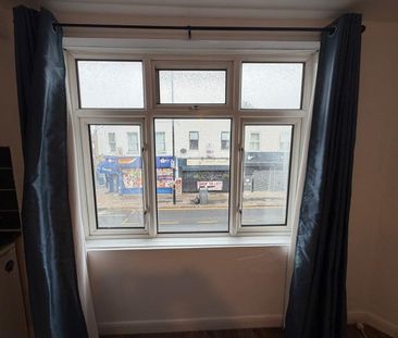 Studio Flat, Cherry Orchard Road, CR0 - Photo 2