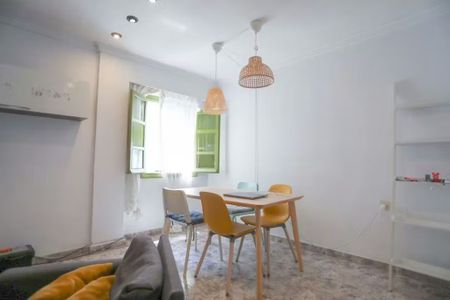 Plaça de Cisneros, Valencia, Valencian Community 46003 - Photo 4