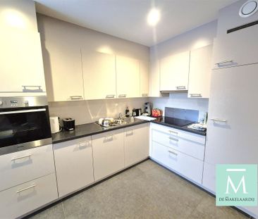 Appartement met 2 slaapkamers en zeer ruim terras - Photo 6