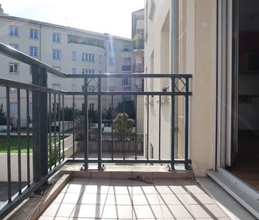 Location Appartement 3 pièces 64m² ST ETIENNE 42100 - Photo 3