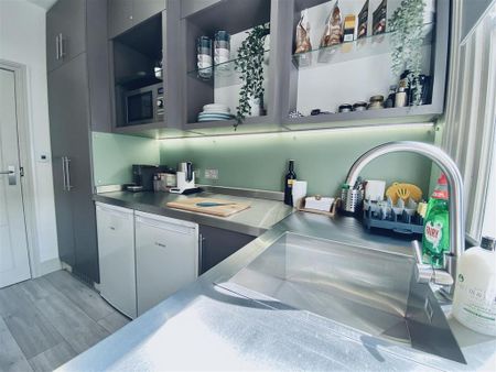 Studio to rent - Photo 5