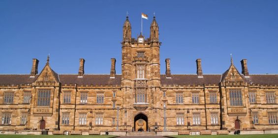 Centrally Located Studio apartment - Photo 3