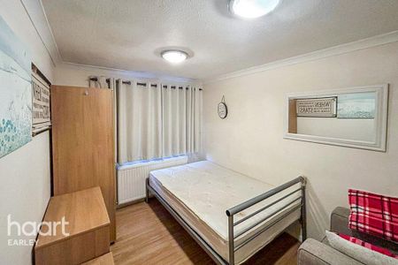 1 bedroom in a house share to rent - Photo 4