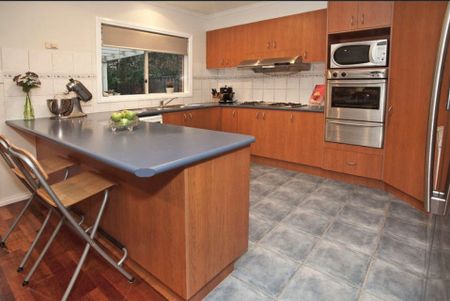 2 The Grove, Glen Waverley - Photo 3