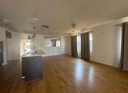 Where Comfort Dances with Style! - Photo 3