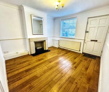 2 bedroom terraced house to rent - Photo 2