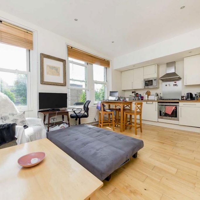 1 bedroom flat to rent - Photo 1