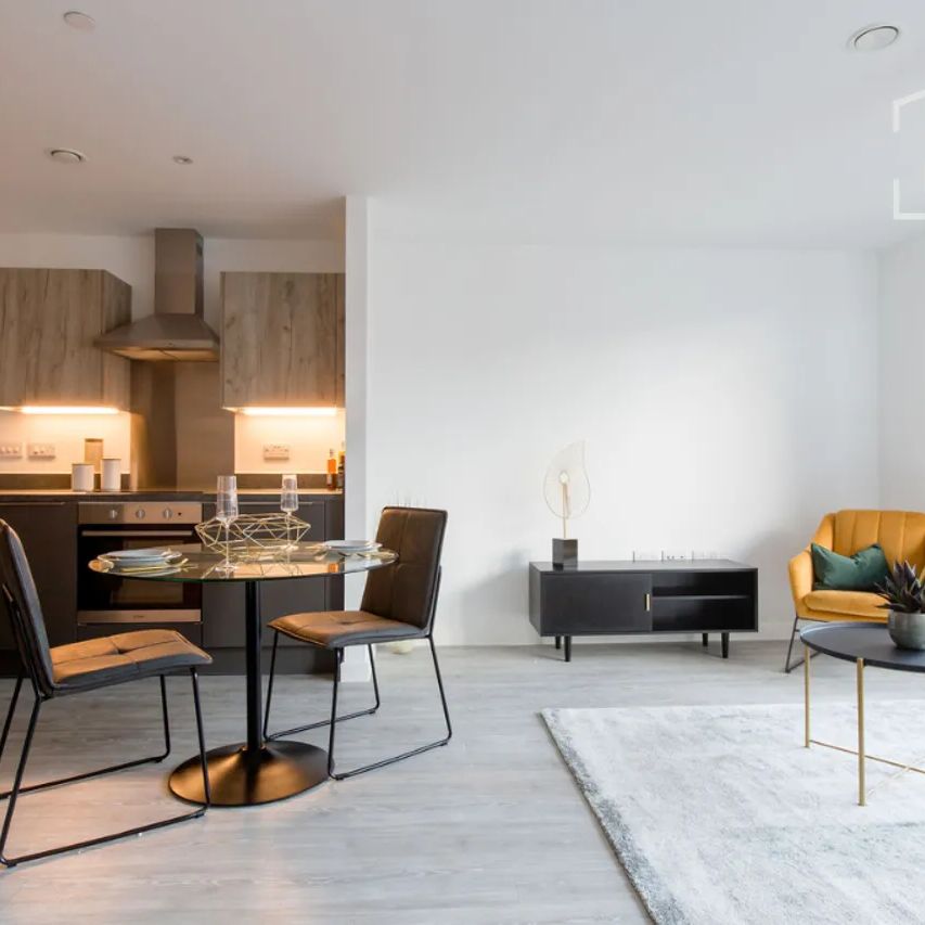 Vox, Trentham Street, M15 - Photo 1