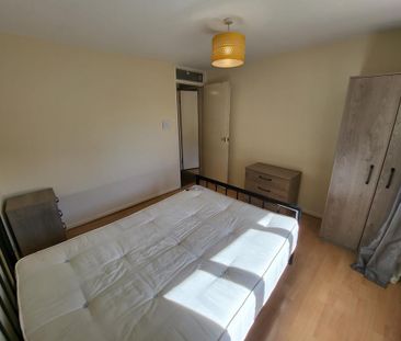 4 bedroom semi-detached house to rent - Photo 6