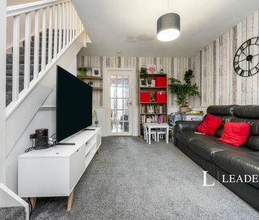 2 bedroom end of terrace house to rent - Photo 3