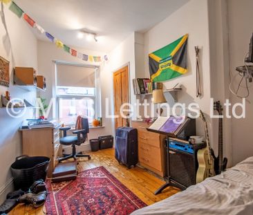 5 Bedroom Mid Terraced House for rent in Hessle Avenue - Photo 4