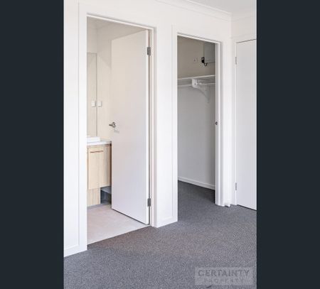 53 Munro Drive, Charlemont, Vic 3217 - Photo 5