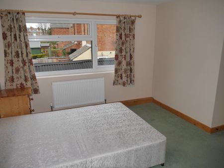 2 bedroom semi-detached house to rent - Photo 2