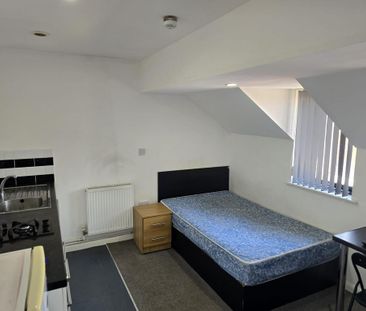 Studio to rent - Photo 5