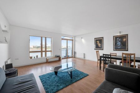 3 bedroom flat to rent - Photo 3