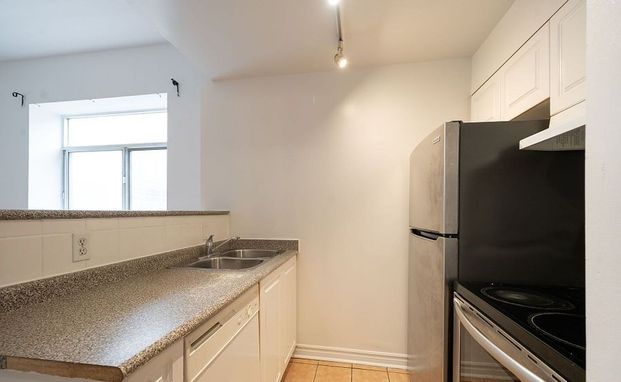 For Lease - 1407 Dupont Street Unit# 209, Toronto, Ontario - Photo 1