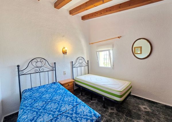 WIDE ESTATE FOR RENT IN TEULADA FOR LONG TERM